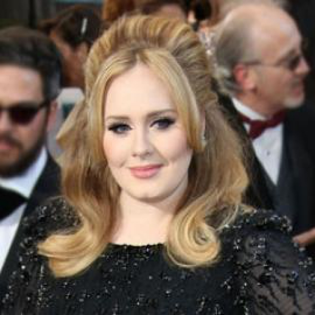 Tanpa Make-up, Adele Makin Cantik Atau? thumbnail