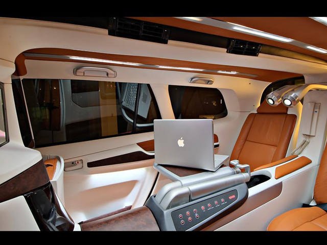 Ini Serius, Rolls-Royce Kalah Kece Sama Kijang Innova!