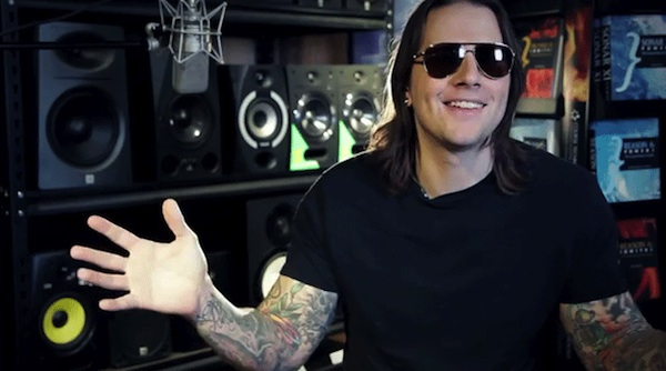 M. Shadows: Avenged Sevenfold Punya Banyak Kesamaan dengan Metallica thumbnail