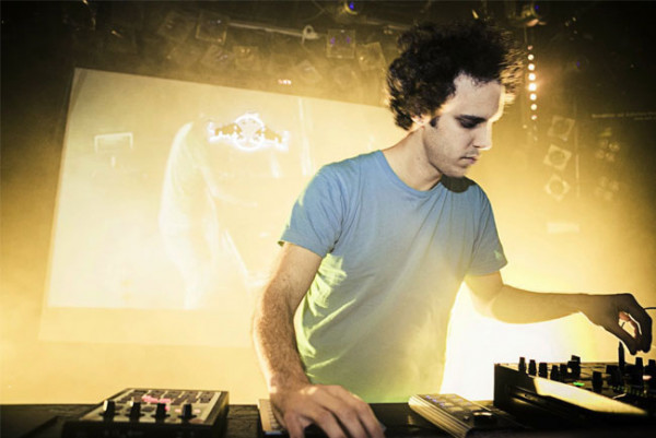 Musisi Ini Pakai Nama yang Paling Susah Dibaca!