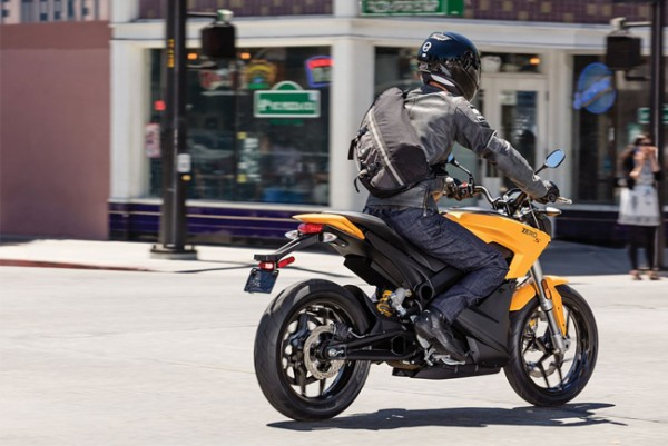 Keren! Hanya Perlu 1 Jam untuk Isi Daya Motor Ini