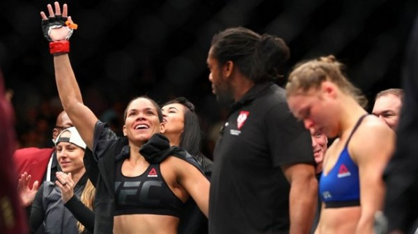 Ronda Rousey Mengisolasi Diri Usai Dua Kali Kalah